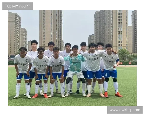 绿茵逐梦激情燃烧追寻胜利荣耀的足球世界之旅 绿茵逐梦激情燃烧追寻胜利荣耀的足球世界之旅