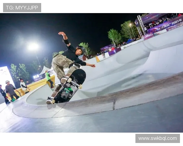 南京极限运动队在滑板精英赛中的辉煌突破与成长历程全景回顾