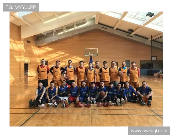 赛后分析:北京篮球队与广州篮球队的战术对决与技术亮点探讨 赛后分析:北京篮球队与广州篮球队的战术对决与技术亮点探讨