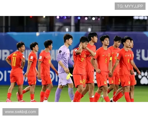 国足再度鏖战亚洲强敌全场奋勇拼搏展现新时代中国足球精神