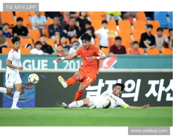 全北汽车与蔚山现代激战在即谁能在这场巅峰对决中笑到最后